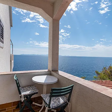 183e * Завалатица