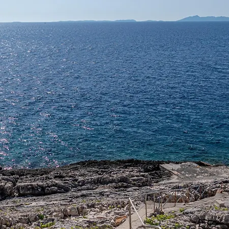 183e * Завалатица